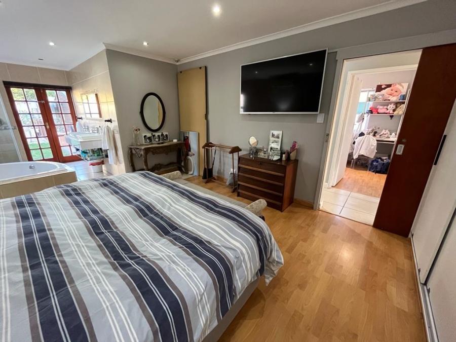 To Let 5 Bedroom Property for Rent in Richwood Western Cape